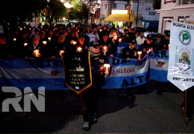 Punta Alta : Se realizó la Marcha de Antorchas en conmemoración al «Día de la Máxima Resistencia en Malvinas»