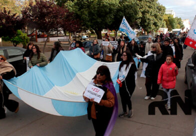 Ya está disponible desde la web a nueva emisión de RNTV (E 635). Con: la situacion de IOSFA en Punta Alta; nuestra cobertura a la 5ta Marcha Federal Universitaria; la inauguración del «nuevo» Kankawe  y mucho más!